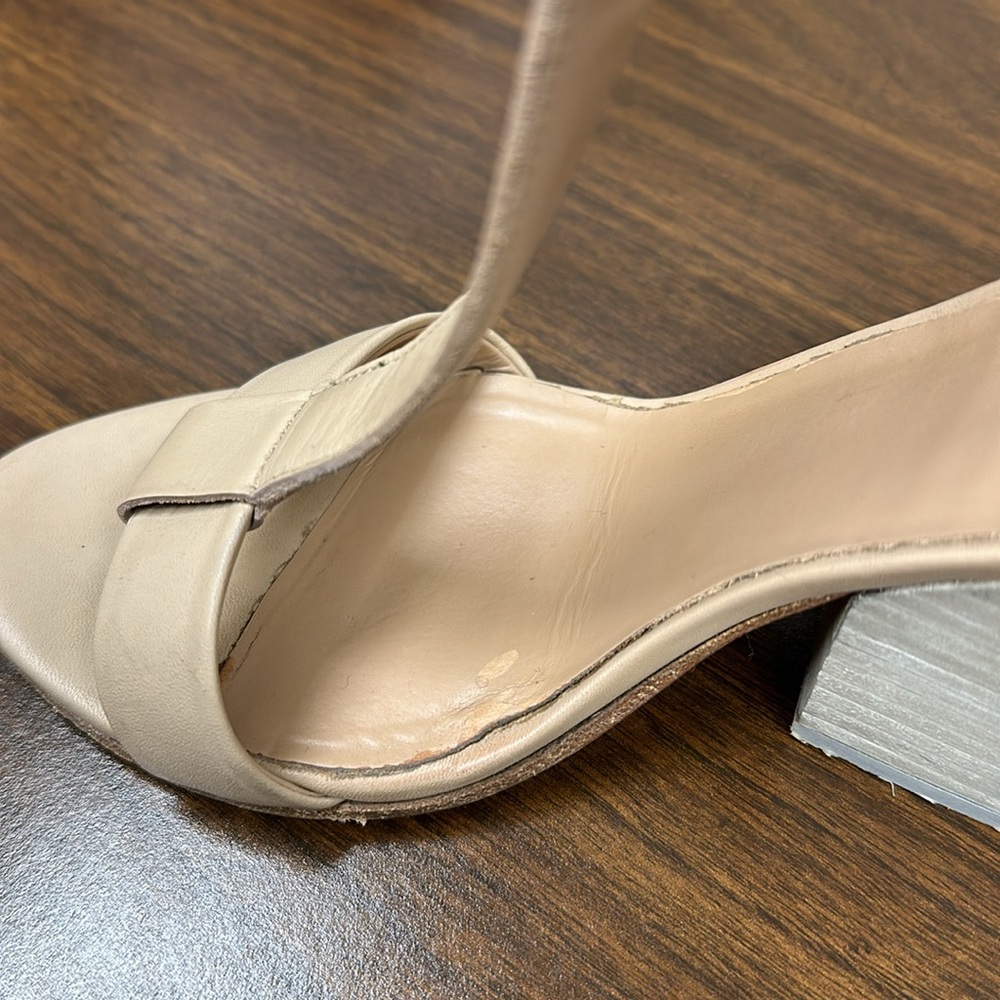 Vince Nolan Leather Sandals - Picture 13 of 16